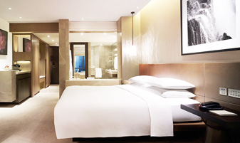  江苏华洲大酒店在选择酒店专用增白洗衣粉时要求相当严格 